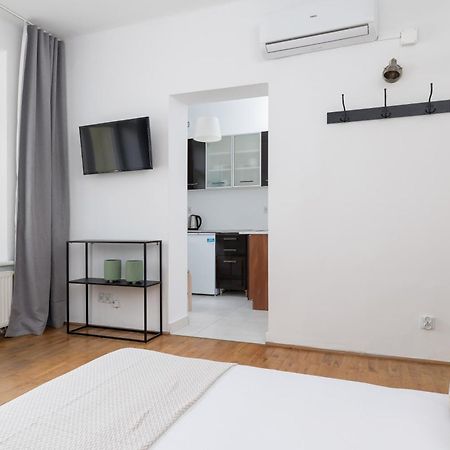Studio Apartment With Ac - Dluga 65 Kraków Eksteriør billede